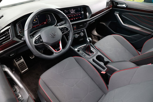 Used 2024 Volkswagen Jetta GLI 40th Anniversary Edition image 5