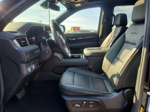 Certified 2023 GMC Yukon Denali w/ LPO, Floor Liner Package image 19