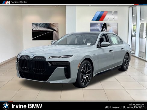 New 2026 BMW 750e xDrive image 1