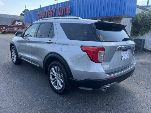 Used 2023 Ford Explorer Limited image 6