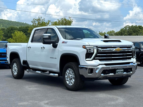 Used 2025 Chevrolet Silverado 3500 LTZ w/ LTZ Plus Package image 1