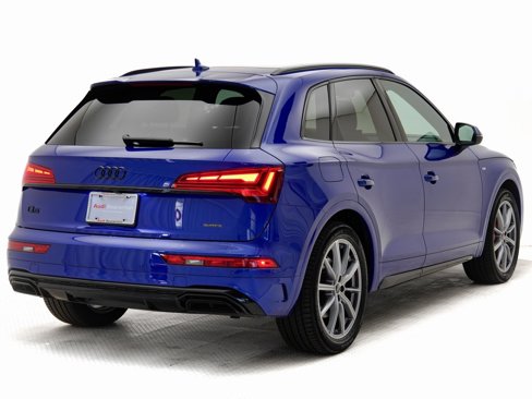 Used 2024 Audi Q5 e Premium Plus w/ Premium Plus Package image 3