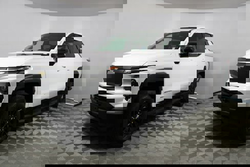 Used 2024 Chevrolet Silverado EV W/T image 3