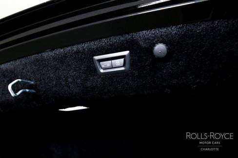 New 2025 Rolls-Royce Spectre Black Badge image 22