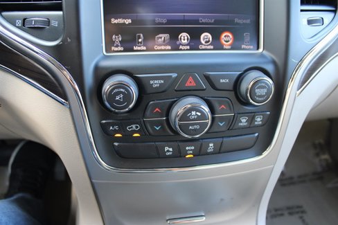 Used 2014 Jeep Grand Cherokee Overland w/ Trailer Tow Group IV image 29