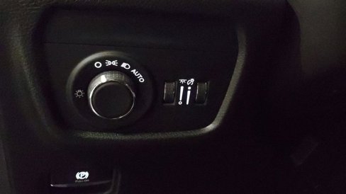 Used 2025 Jeep Grand Cherokee L Laredo image 24