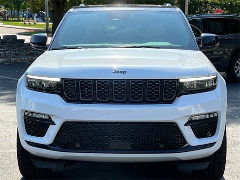 New 2025 Jeep Grand Cherokee Summit image 48