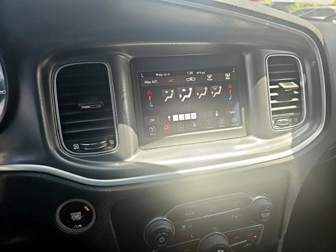 Used 2020 Dodge Charger SXT image 17