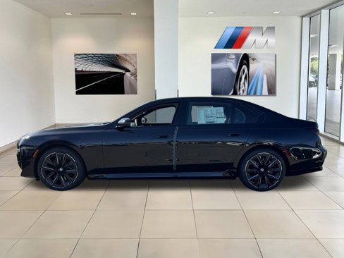 New 2026 BMW i7 xDrive60 w/ Executive Package image 8