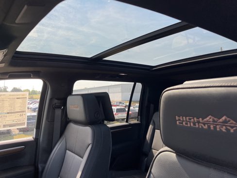 New 2026 Chevrolet Suburban High Country image 8