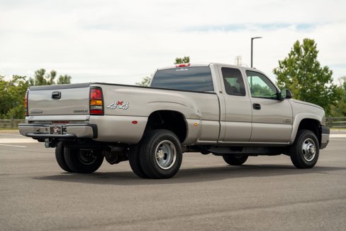 Used 2005 Chevrolet Silverado 3500 LT w/ Heavy-Duty Power Package image 25