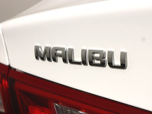 Used 2023 Chevrolet Malibu LT image 34