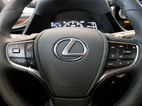 Certified 2025 Lexus ES 350 w/ Premium Package image 14