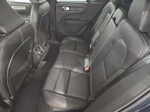 New 2026 Volvo XC40 B5 Core w/ Climate Package image 18