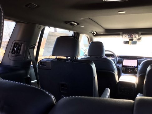 New 2025 Jeep Grand Cherokee L Limited w/ Luxury Tech Group II image 18