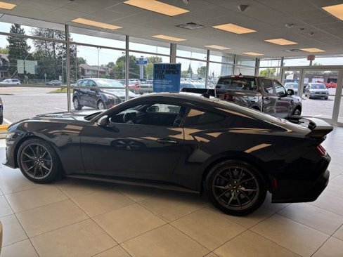 Used 2025 Ford Mustang Dark Horse image 4