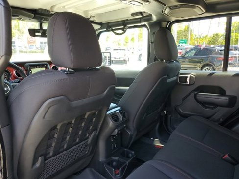 Used 2022 Jeep Gladiator Rubicon w/ LED Lighting Group image 17