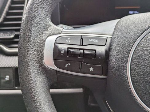 Used 2024 Kia Sportage LX image 19