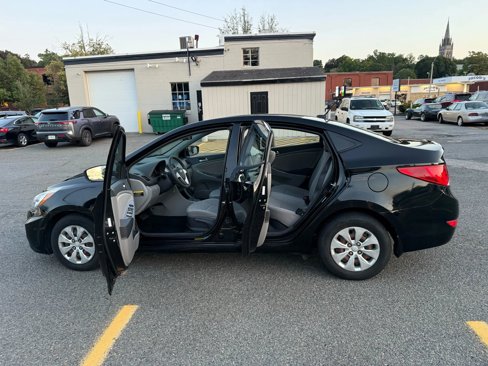 Used 2016 Hyundai Accent SE image 12
