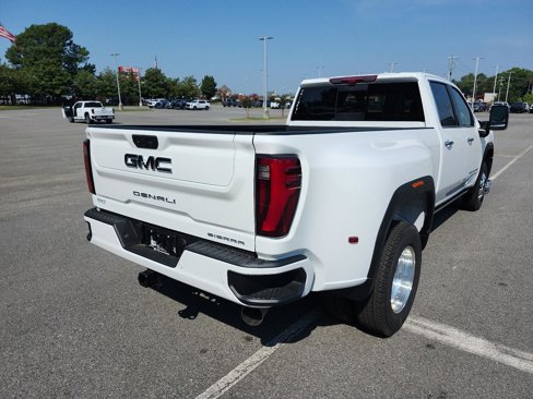 New 2026 GMC Sierra 3500 Denali Ultimate image 3