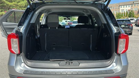 Certified 2022 Ford Explorer XLT image 18