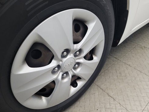 Used 2018 Kia Forte LX image 31