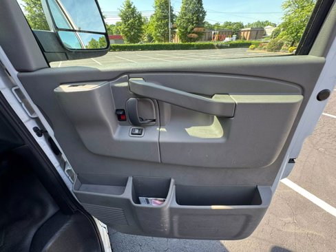 Used 2019 Chevrolet Express 2500 w/ Driver Convenience Package image 16