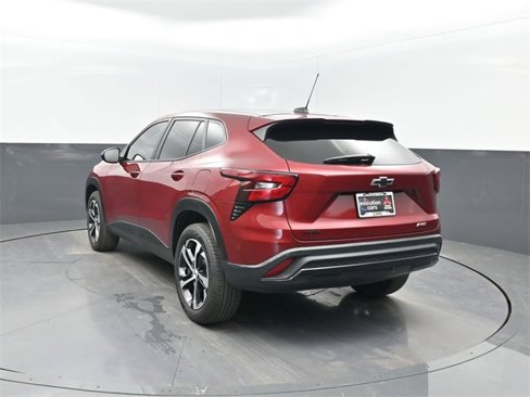 Used 2025 Chevrolet Trax RS w/ Driver Confidence Package image 3