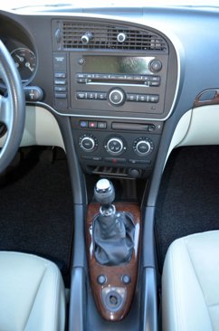 Used 2010 Saab 9-3 2.0T image 25