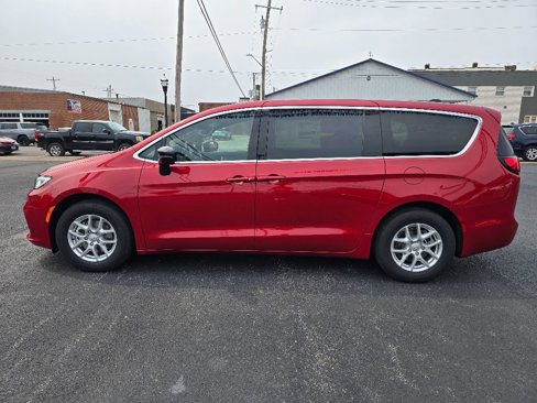 New 2026 Chrysler Pacifica Select image 9