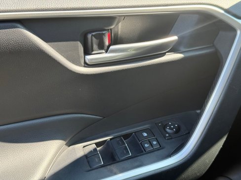 Used 2024 Toyota RAV4 XLE image 31