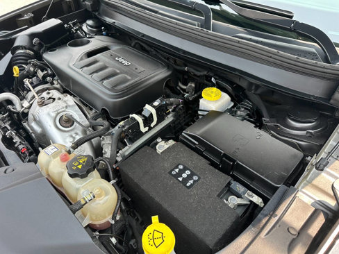 Used 2019 Jeep Cherokee Latitude Plus w/ Cold Weather Group image 20