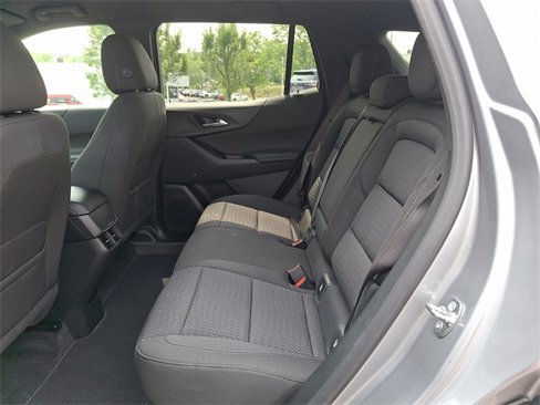 Certified 2025 Chevrolet Equinox LT w/ Safety and Technology Package image 10