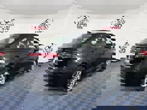 Used 2022 Toyota Corolla LE image 7