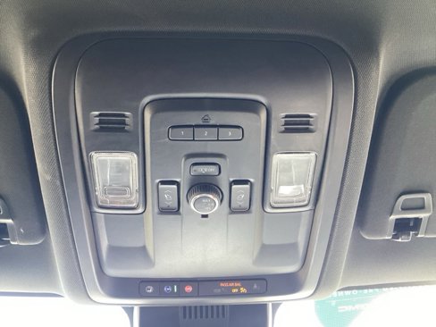 Certified 2024 Chevrolet Tahoe Z71 w/ Luxury Package image 29