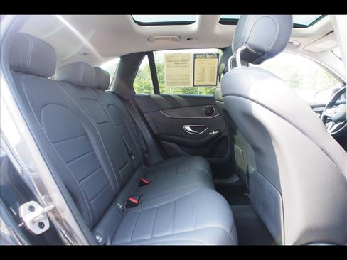 Used 2021 Mercedes-Benz GLC 300 4MATIC image 14