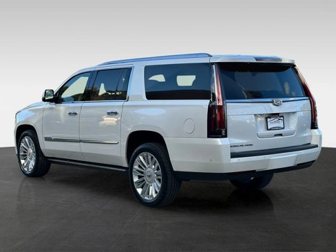 Used 2017 Cadillac Escalade ESV Platinum image 5