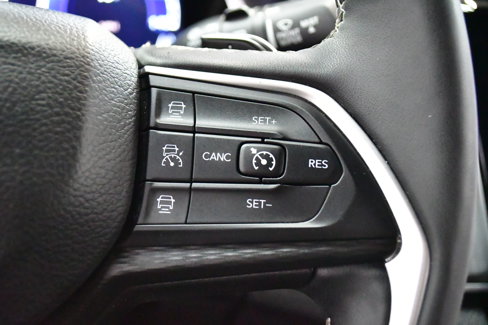 Used 2024 Jeep Grand Cherokee L Laredo image 24