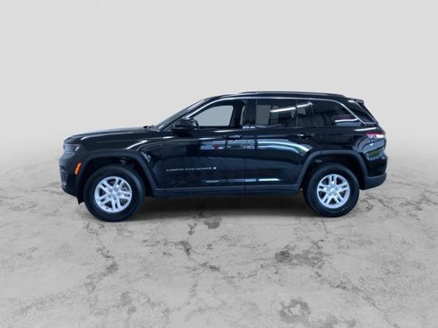 Used 2023 Jeep Grand Cherokee Laredo image 7