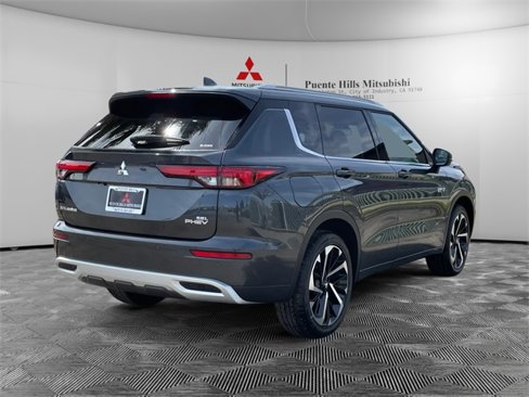 New 2025 Mitsubishi Outlander SEL image 4