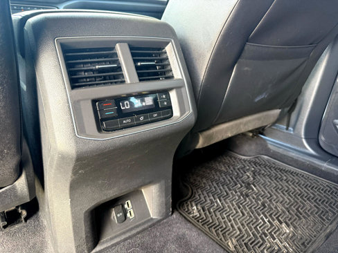 Used 2018 Volkswagen Atlas SE w/ R-Line Package image 51