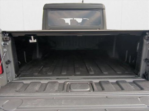 Used 2021 Jeep Gladiator Sport image 6