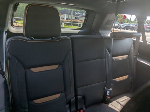 Used 2023 GMC Yukon XL AT4 image 29