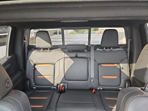 Used 2022 GMC Sierra 1500 AT4 w/ AT4 Premium Package image 23
