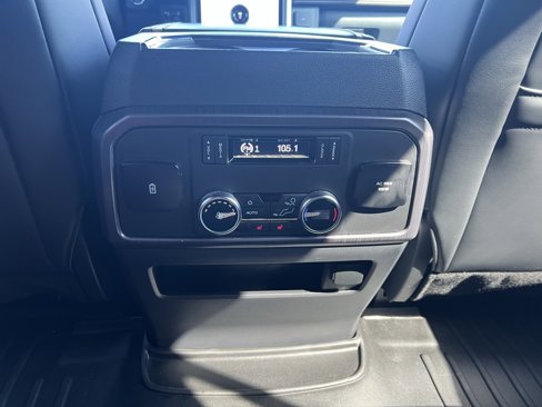 Used 2024 Ford Expedition Platinum image 25