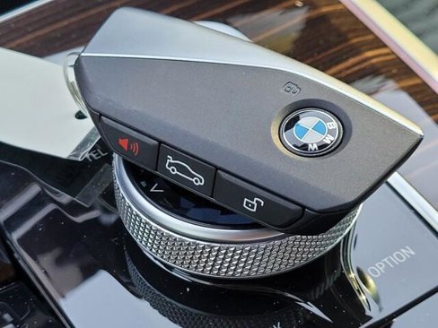 New 2026 BMW X5 xDrive40i w/ Executive Package image 39