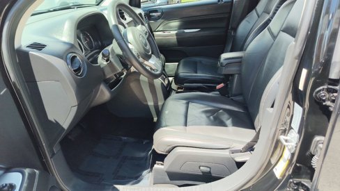 Used 2016 Jeep Compass High Altitude image 9