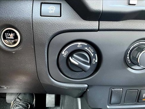 Certified 2025 Nissan Frontier SV image 26