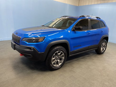 Certified 2023 Jeep Cherokee Trailhawk w/ Trailer Tow Group image 3
