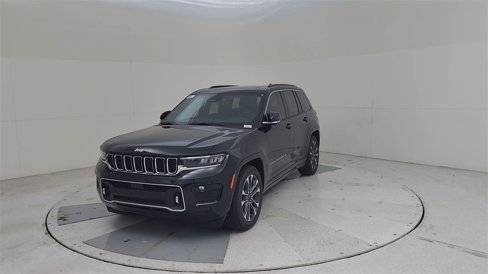 New 2025 Jeep Grand Cherokee Overland w/ Luxury Tech Group IV image 6